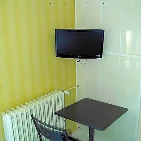 - Bar - Les Passions Capsule hotel